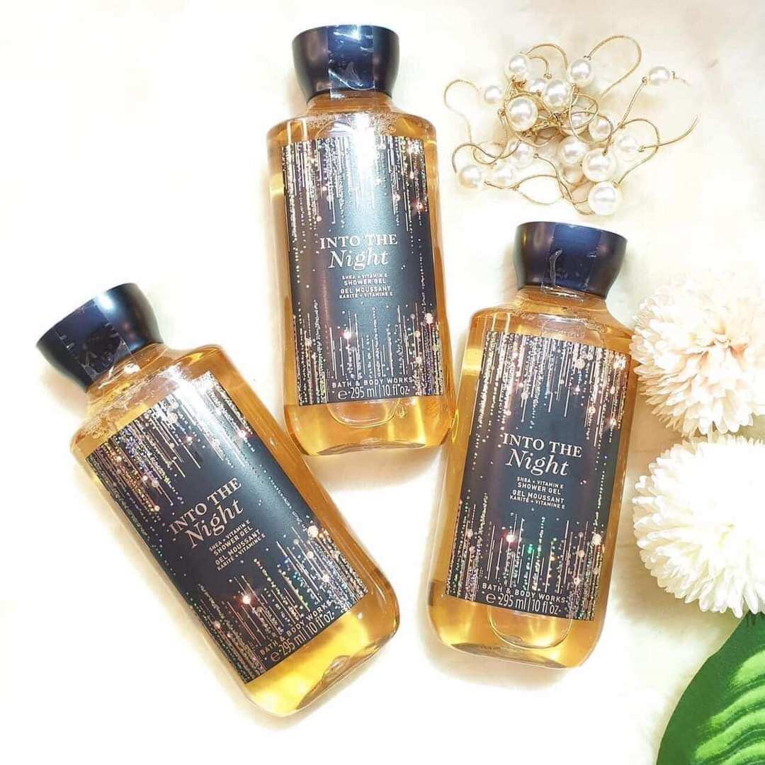 Sữa tắm Bath Body Work Into Night 295ml