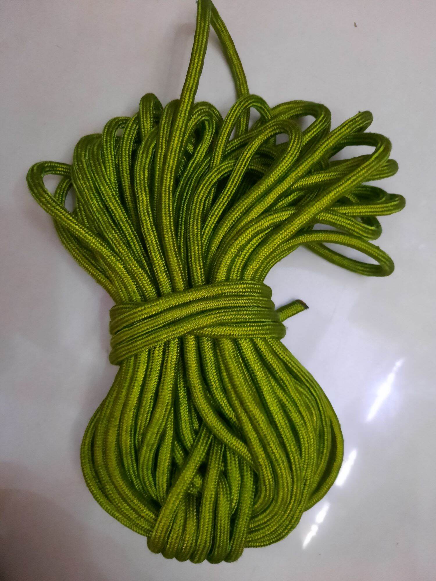 Dây dù mắc võng bảng 2cm loại tốt.