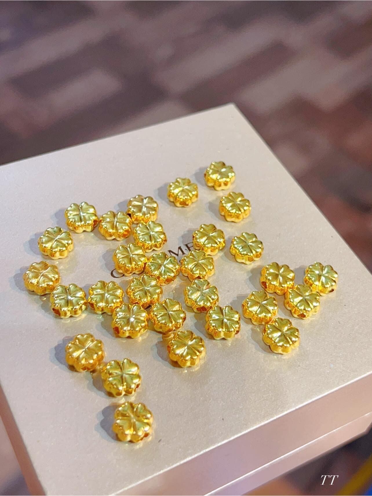 Charm cỏ 4 lá vàng 10k làm vòng, mặt dây chuyền