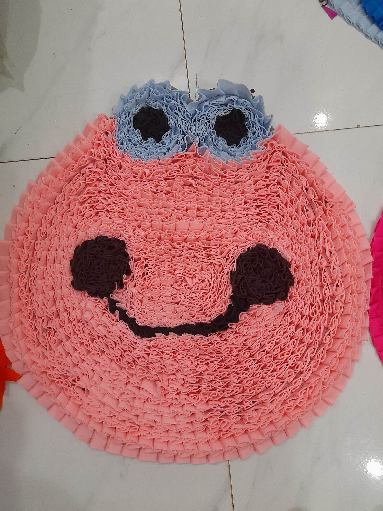 thảm hoa  hình  ếch. mềm mại. kích thước 55cm