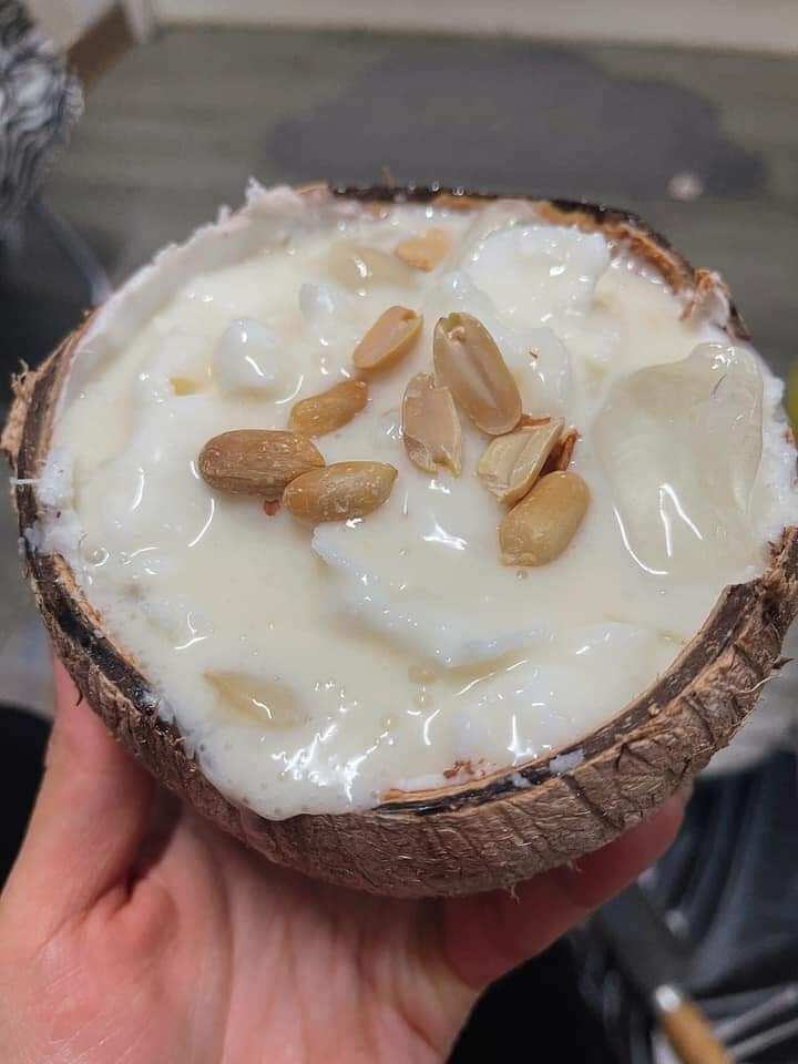 (Combo 2 trái)Đặc Sản Dừa Sáp Dạng Lỏng Thơm Ngon Dinh Dưỡng