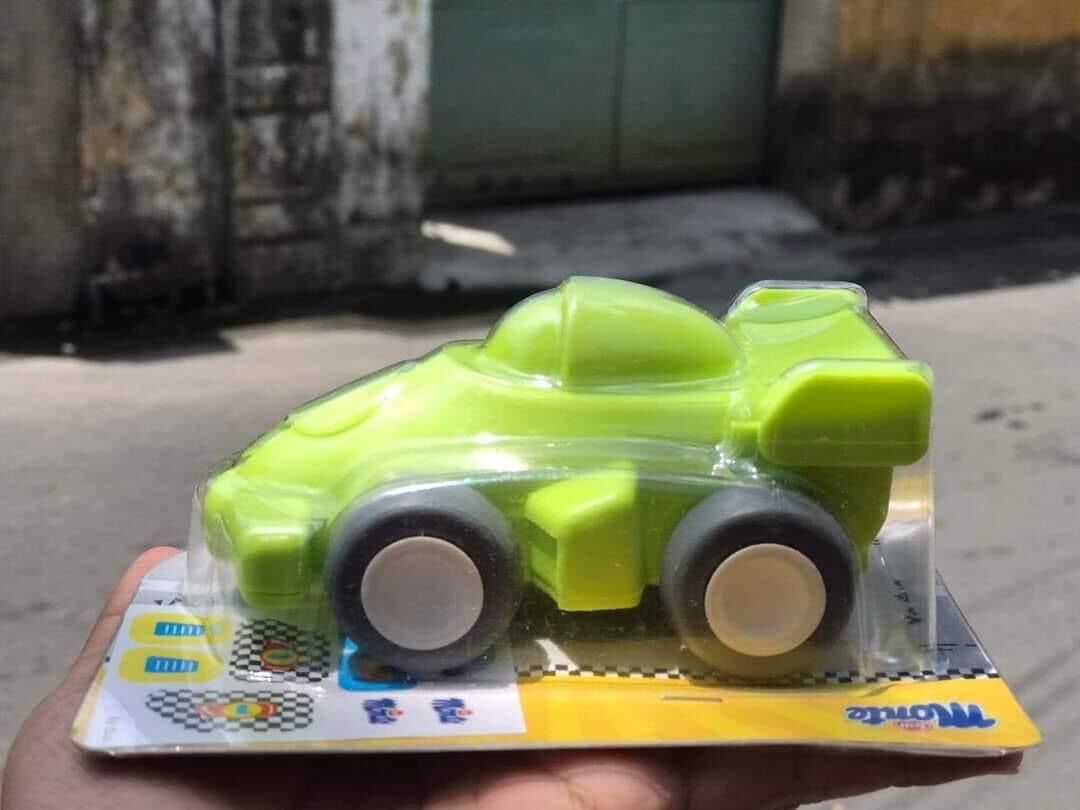Xe đồ chơi hàng khuyến mãi của monte