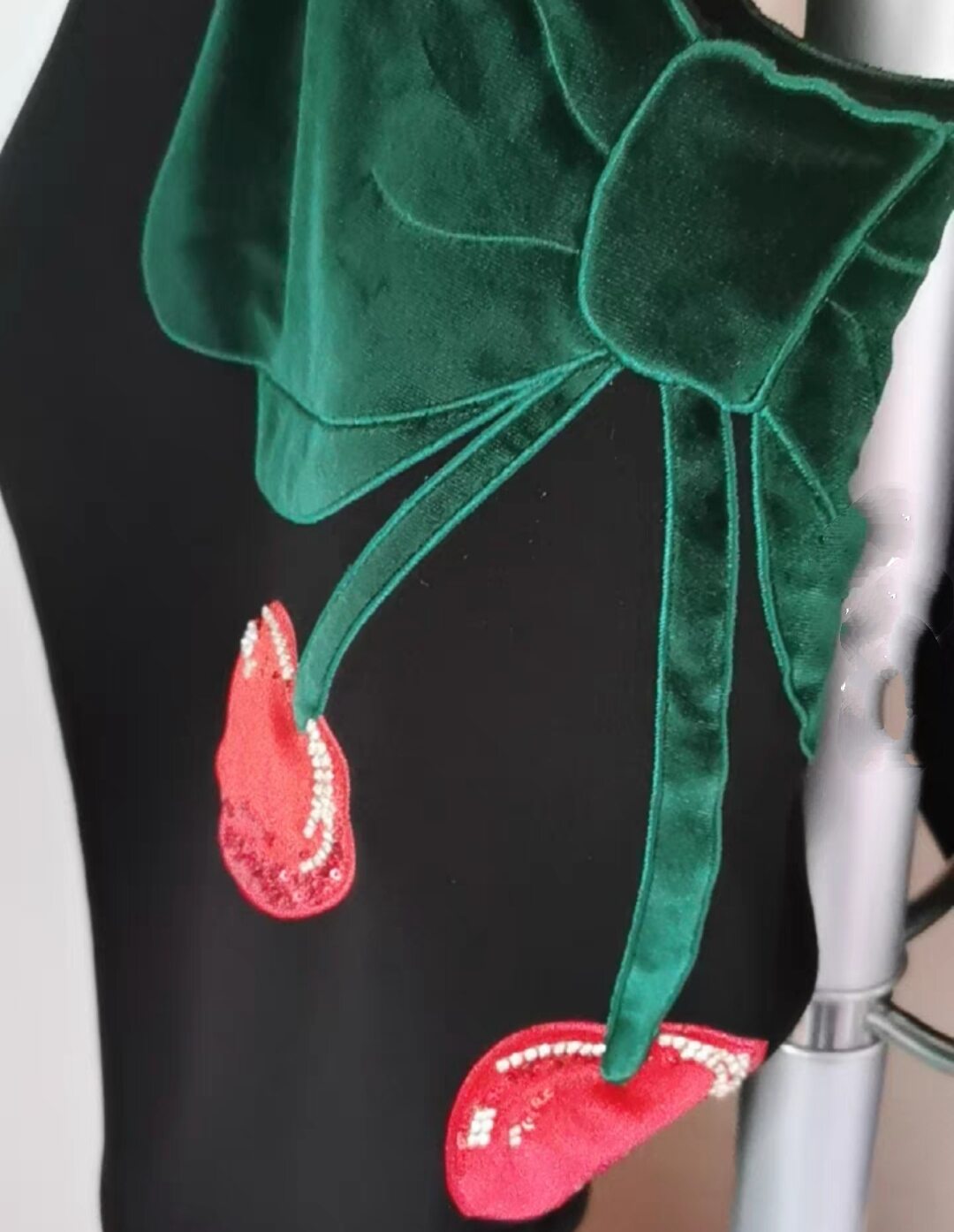 Áo LEN CHERRY VEROMODA