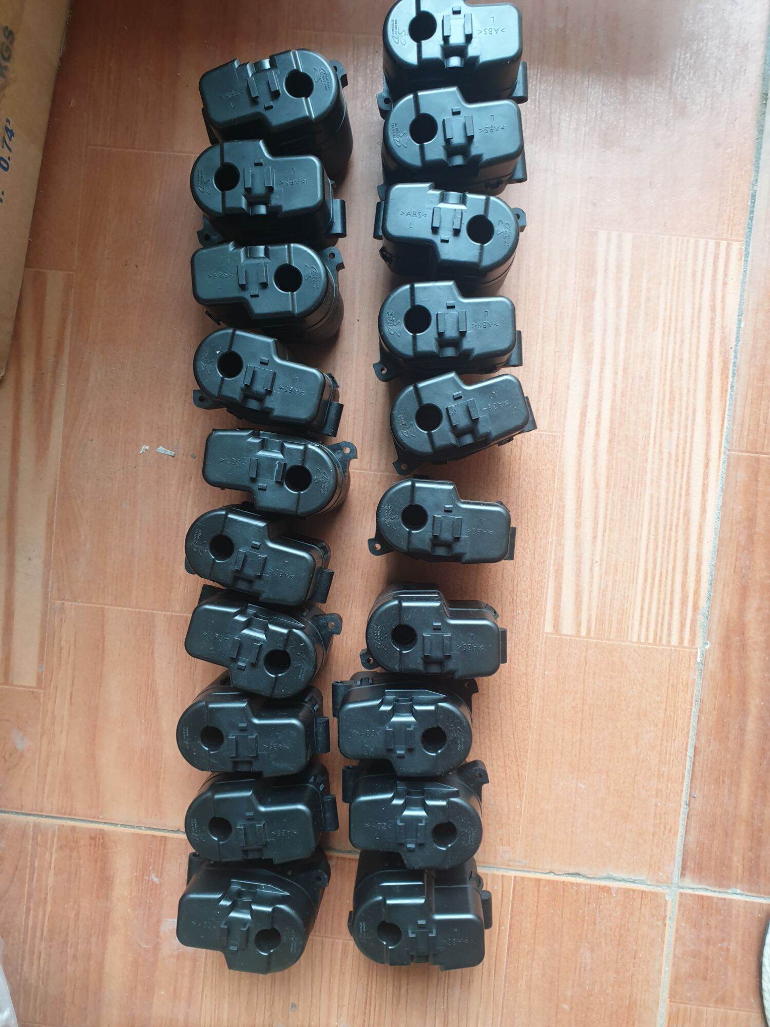 mô tơ gập gương bãi Toyota vios (1 cái)