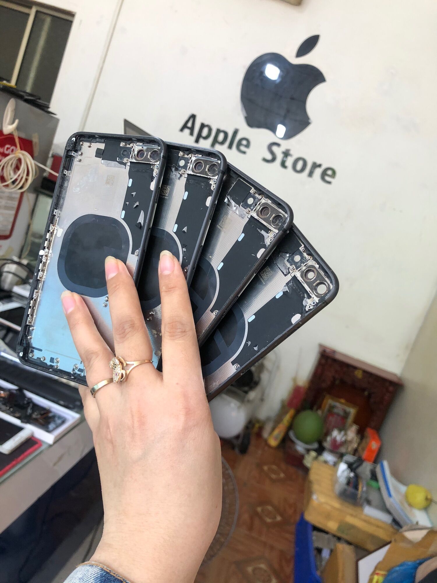 VỎ SƯỜN IP 8PLUS ZIN BÓC MÁY