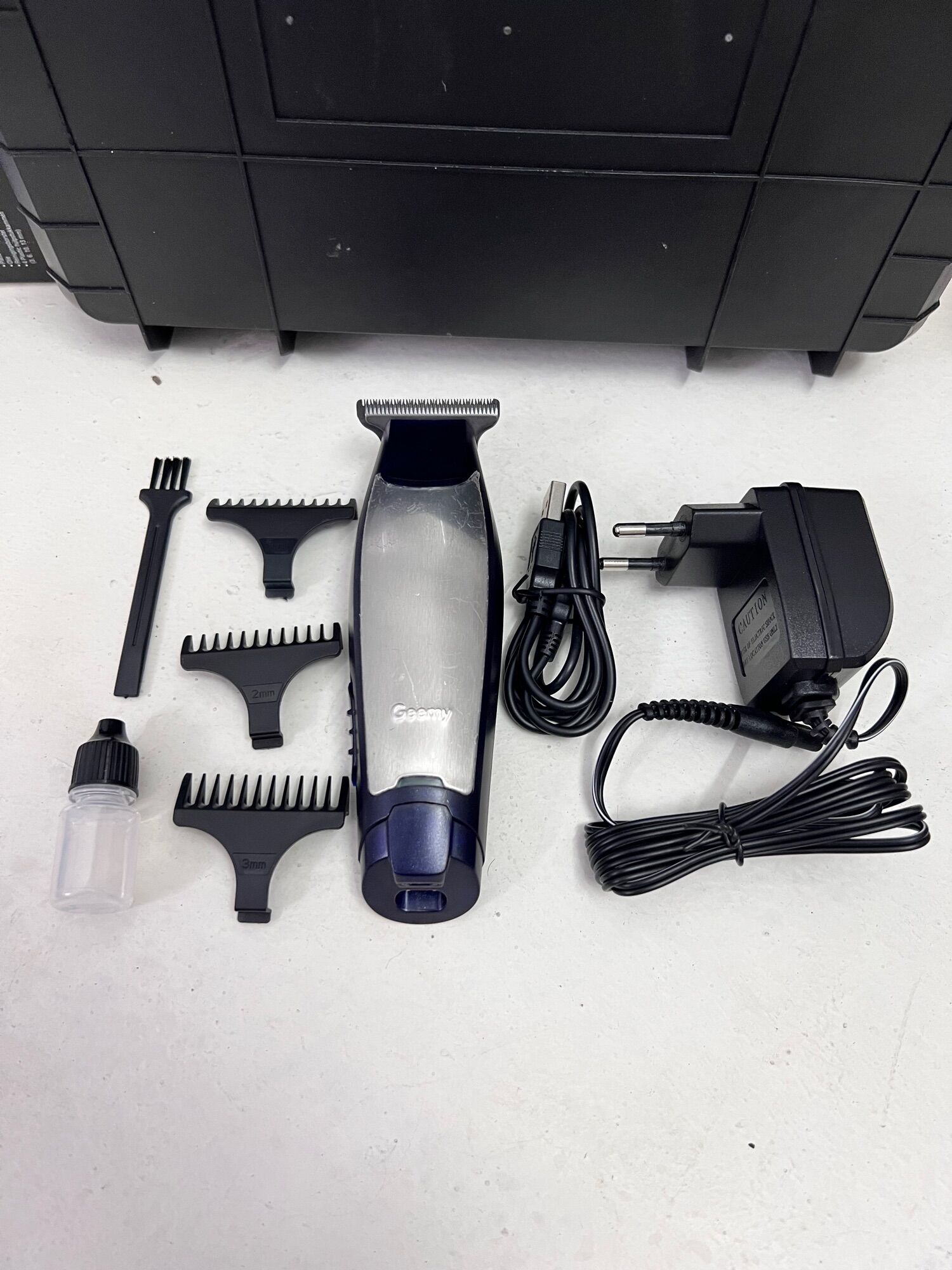 Tông đơ cắt tóc tạo viền 5021- gm 6025