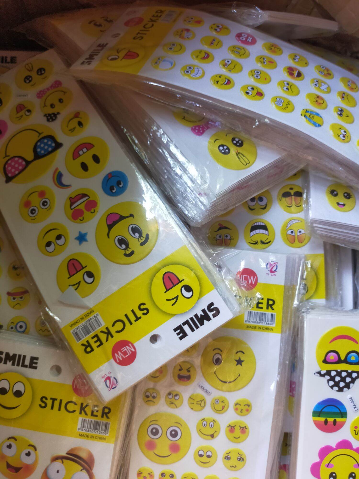 Sét 20 tờ dán sticker mặt cười