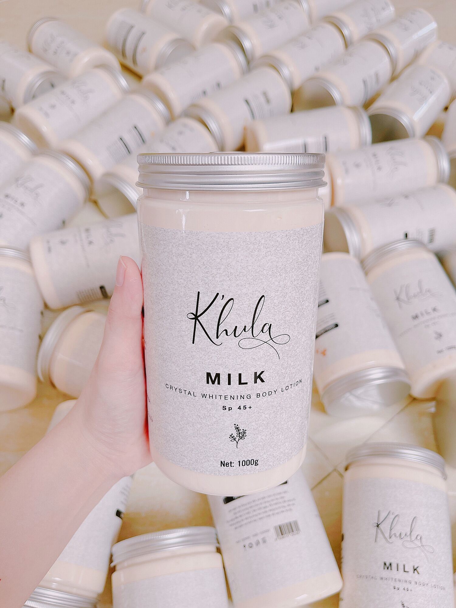 [Hcm]Kem Dưỡng Trắng Da Body Milk Khula Không Bết Dính Thấm Nhanh Hàng Chính Hãng