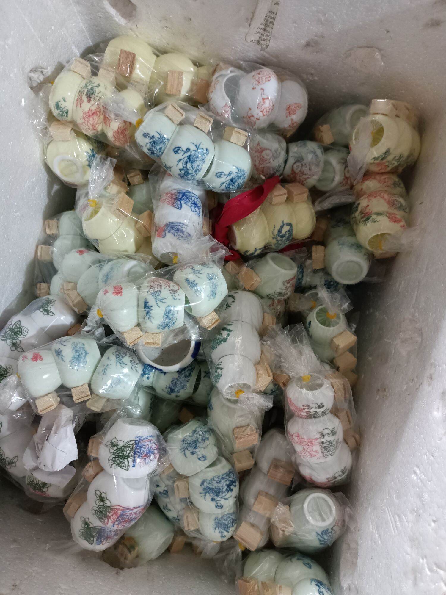 cóng sứ chào mào