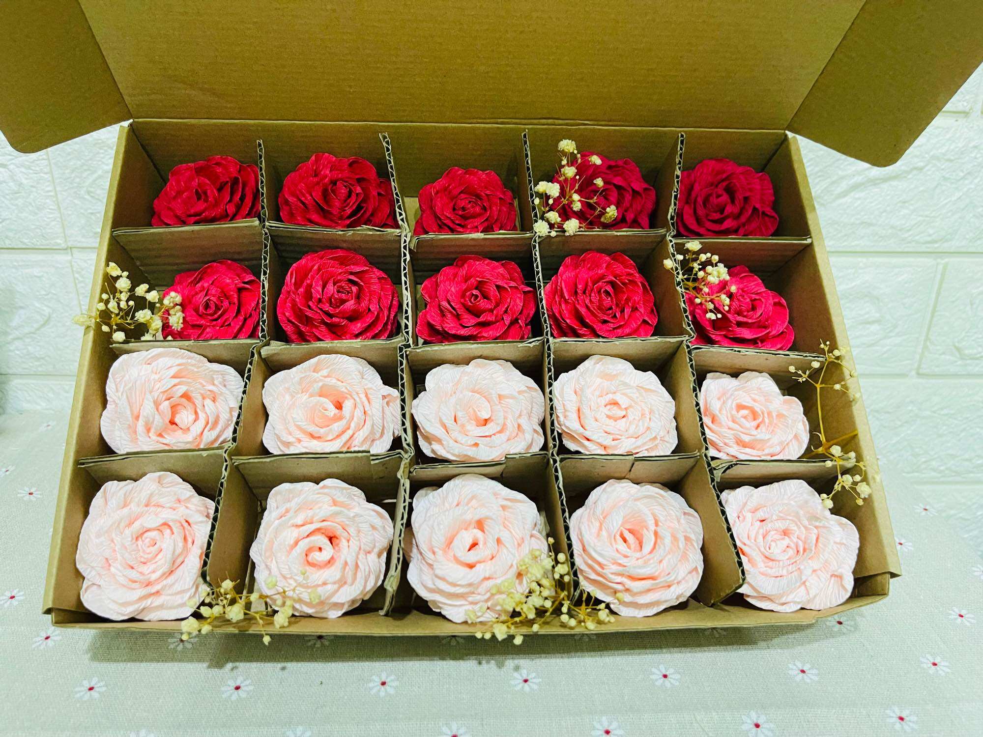 [ HCM ] ( Hàng Có Sẵn ) Combo 20  Đầu bông hoa giấy làm từ giấy nhún.( Tặng 20 Que Tăm)