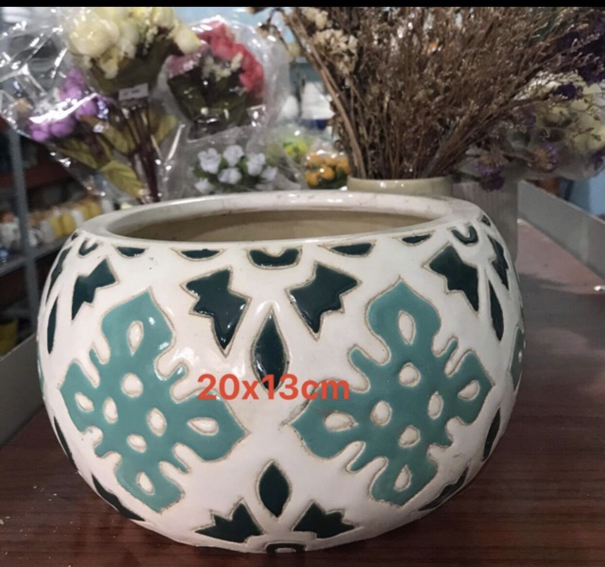 Chậu sứ trồng sen, nuôi cá