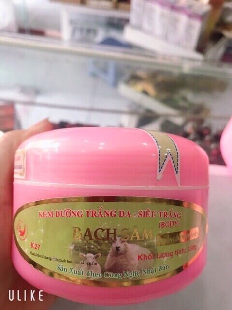 Kem dưỡng trắng da Body siêu trắng Bạch Sâm 250g