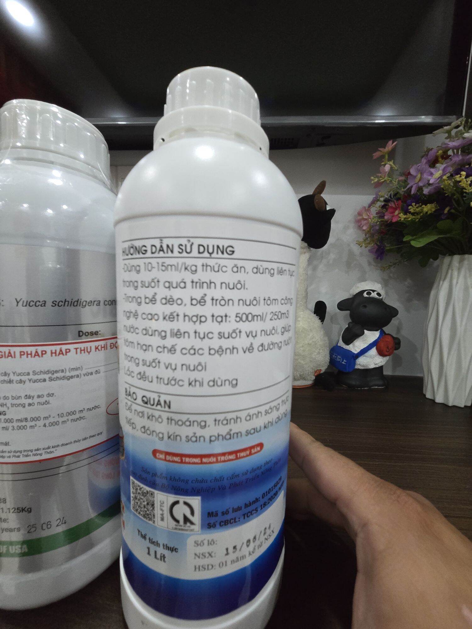 cao tỏi đen cho tôm cá ếch lươn,cá koi, chai 1000ml