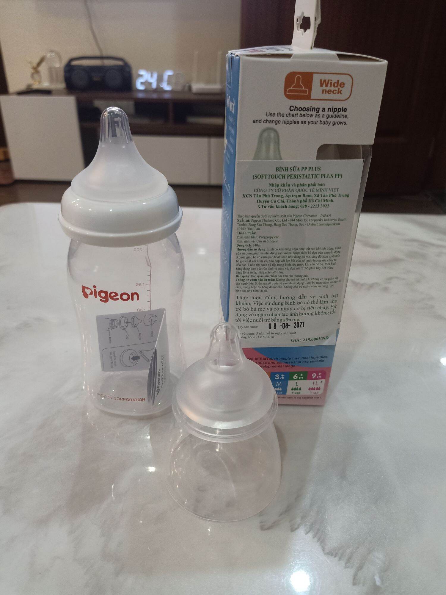 Bình sữa pigeon Softouch cổ rộng 160ml/240ml