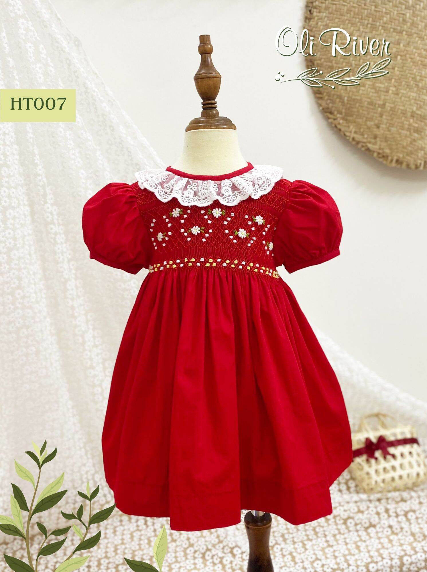 Đầm smock cổ ren trắng thêu hoa lá xinh xắn