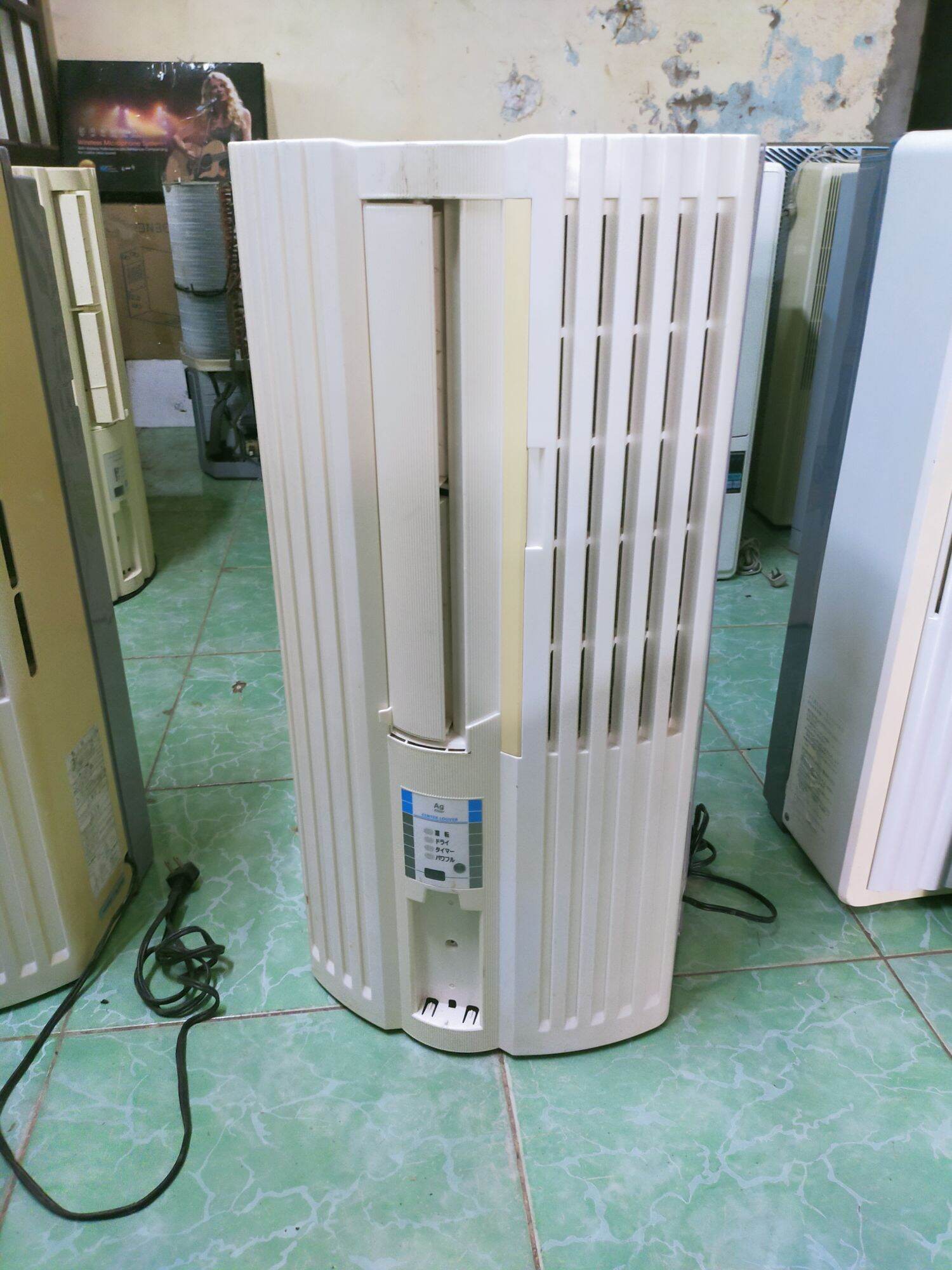 Điều hòa  một cục cửa sổ Nhật bãi