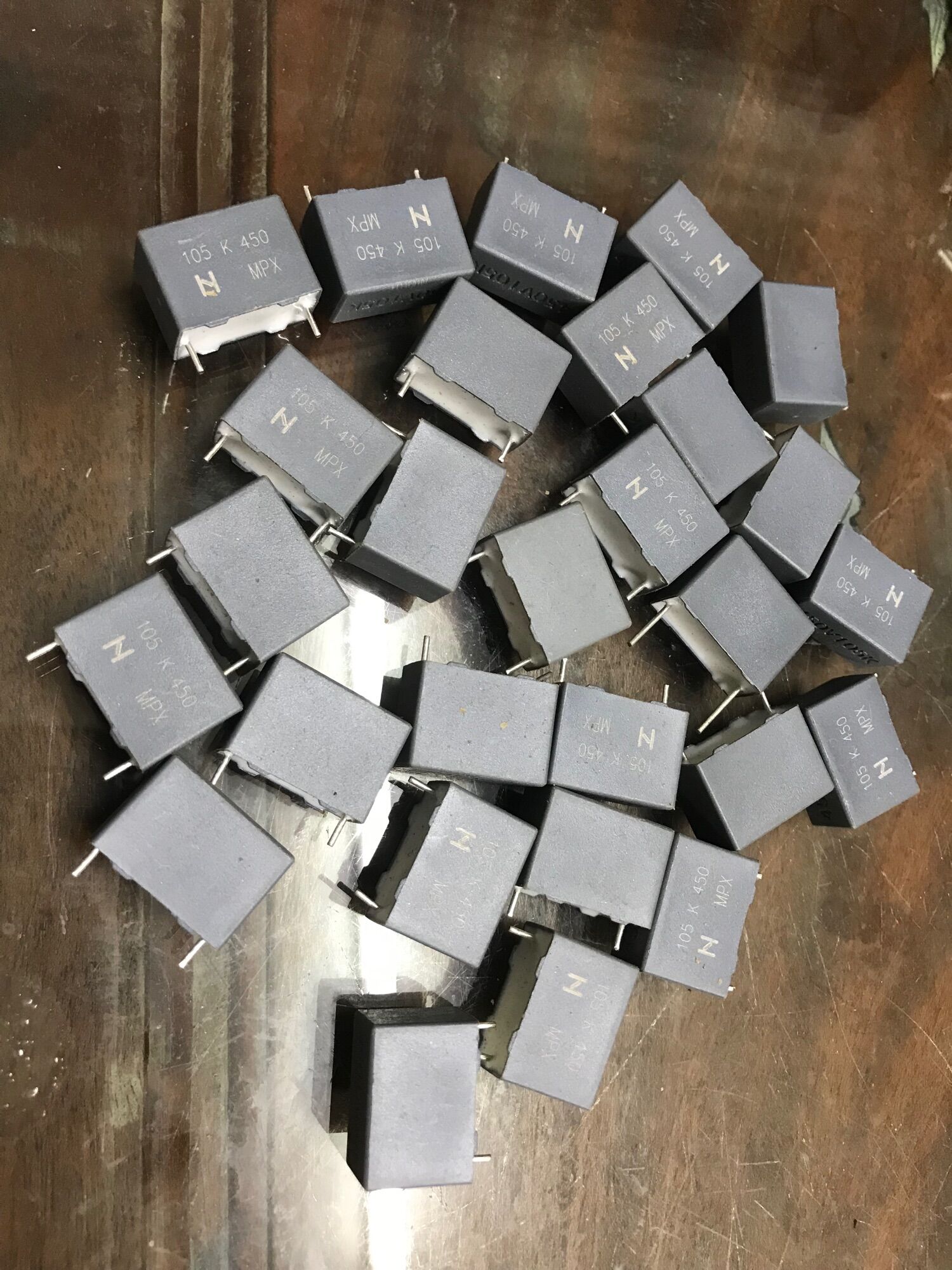 Tụ 105 k. 450 v  ( combo 100 c