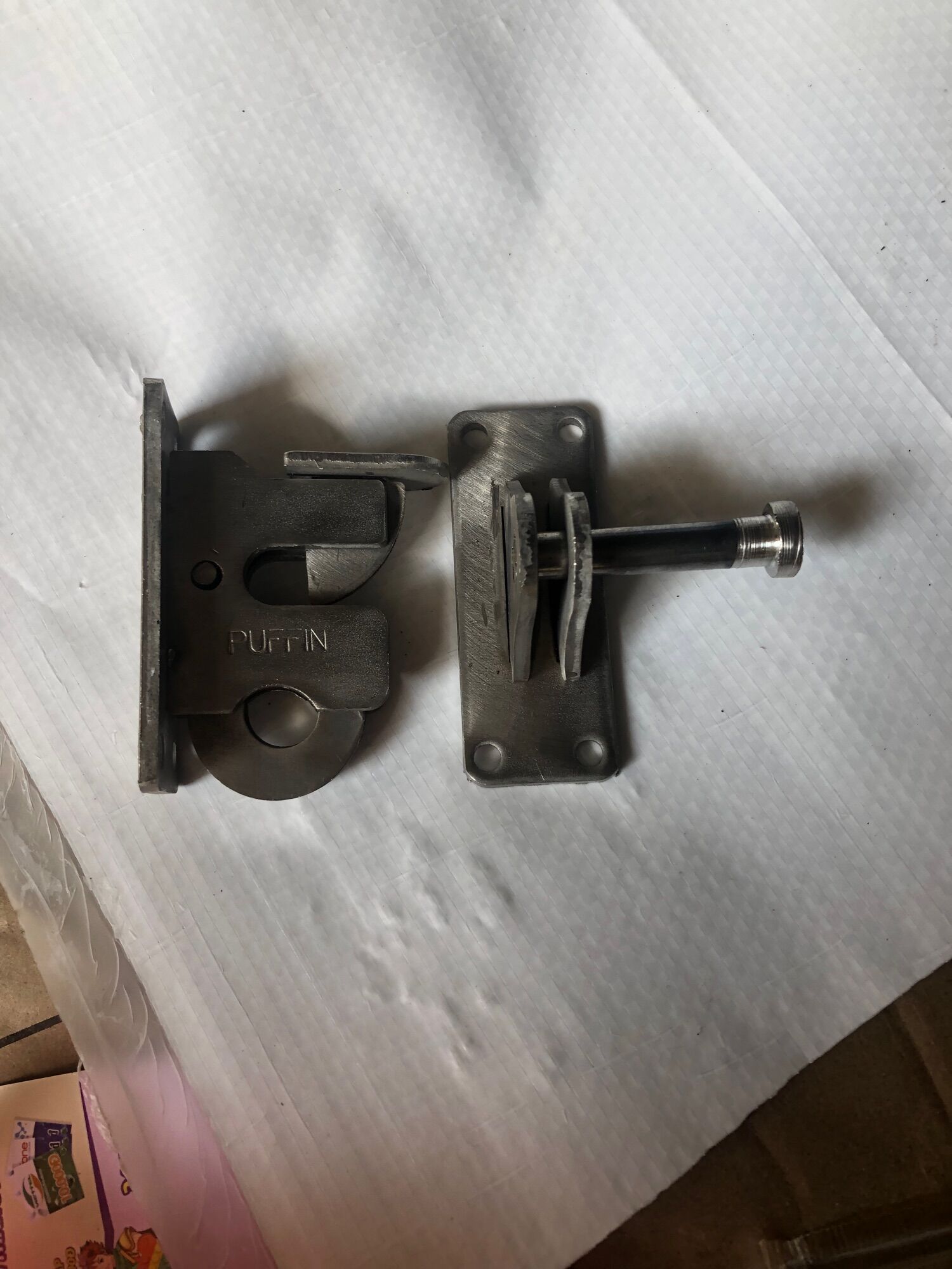 Chốt cửa tự đóng inox 304 chuẩn