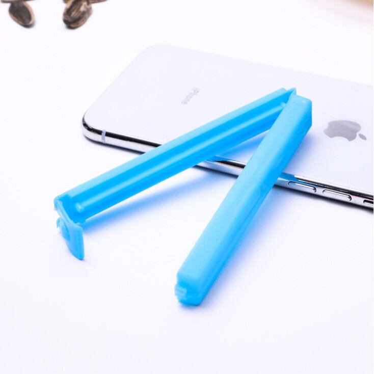 Dụng cụ kẹp miệng túi nylon