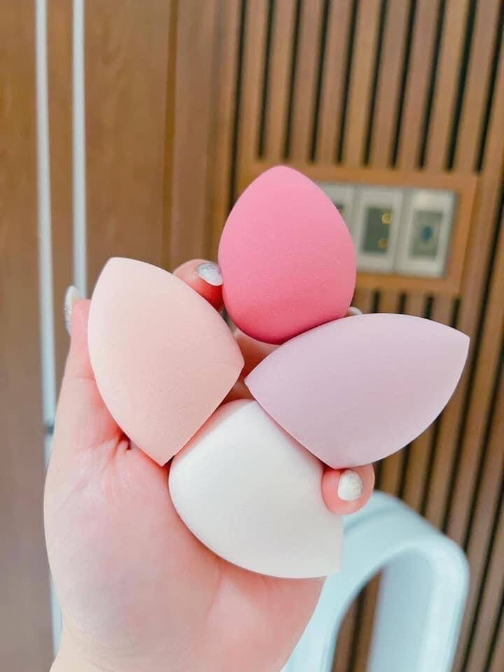 Set bông trang điểm 4 cục
