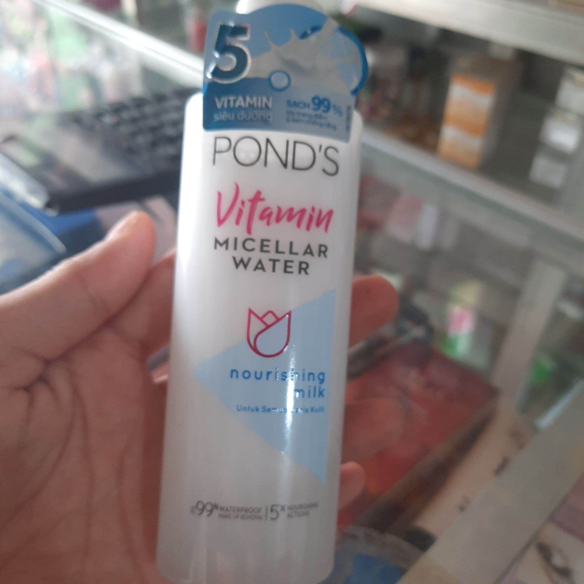 nước tẩy trang pond's 100ml