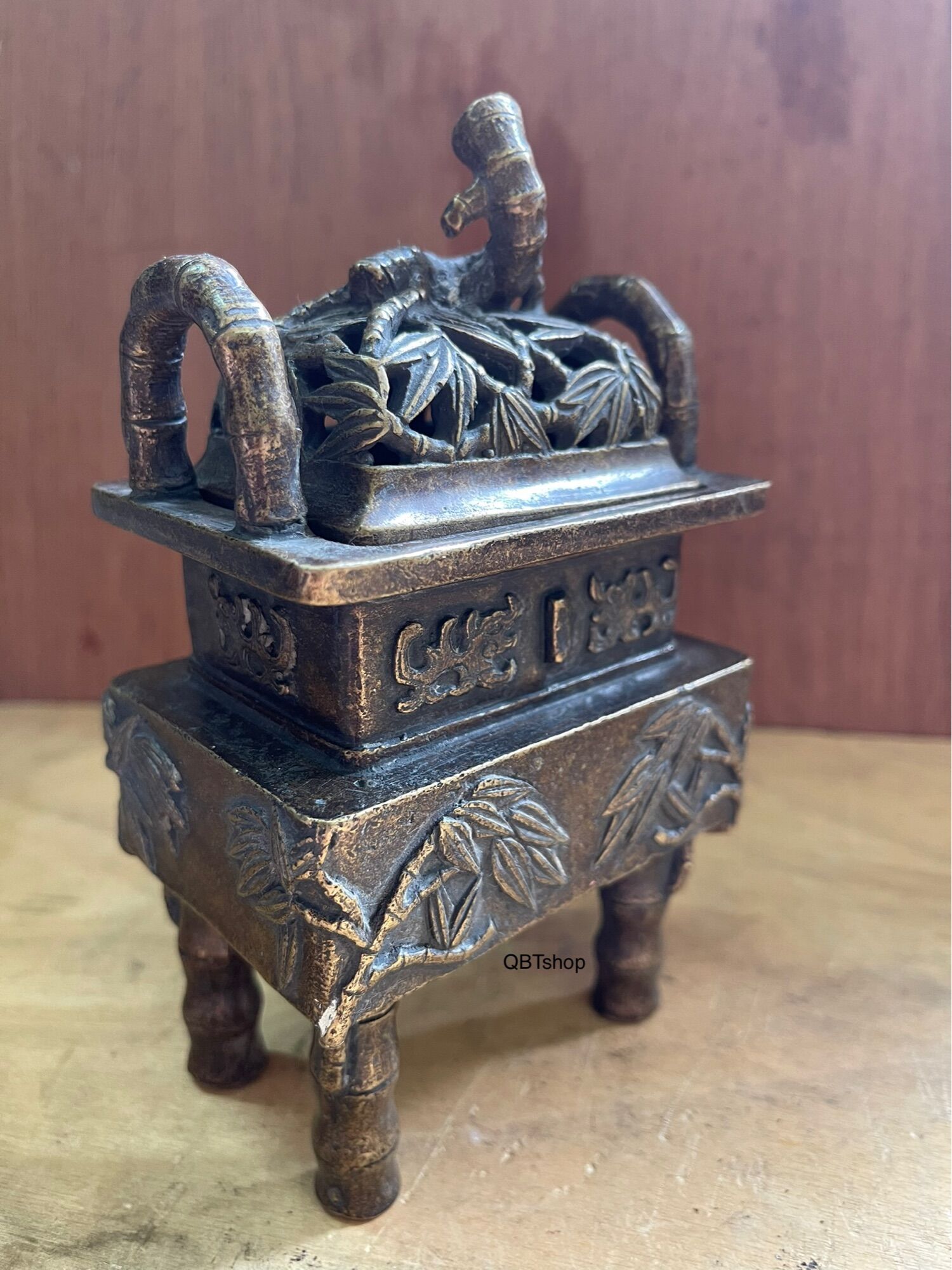 Xông trầm mắc tre bằng đồng phong thuỷ