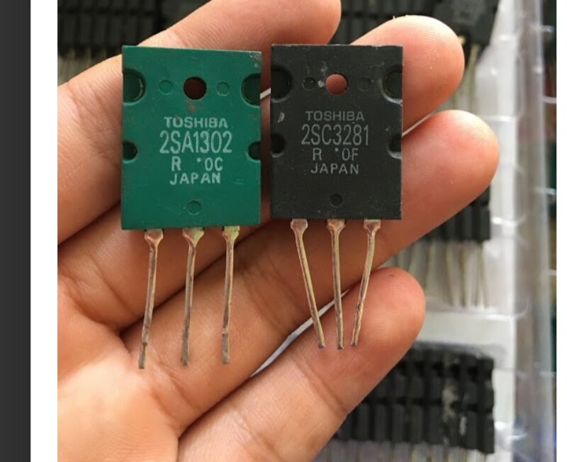 1 ĐÔI TRANSITOR 2SA1302+2SC3281 THÁO MÁY