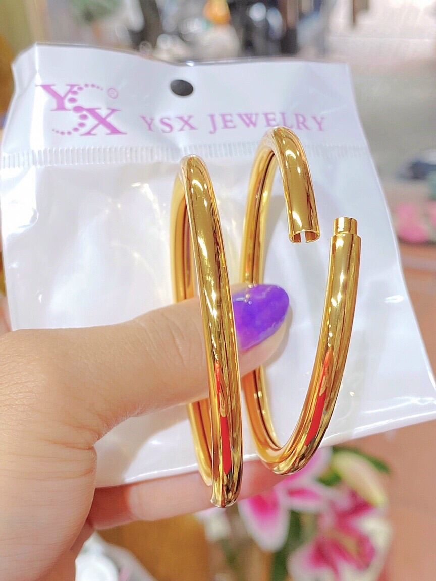 Cặp vòng bọng kiểu trơn không khoá mạ vàng 18k