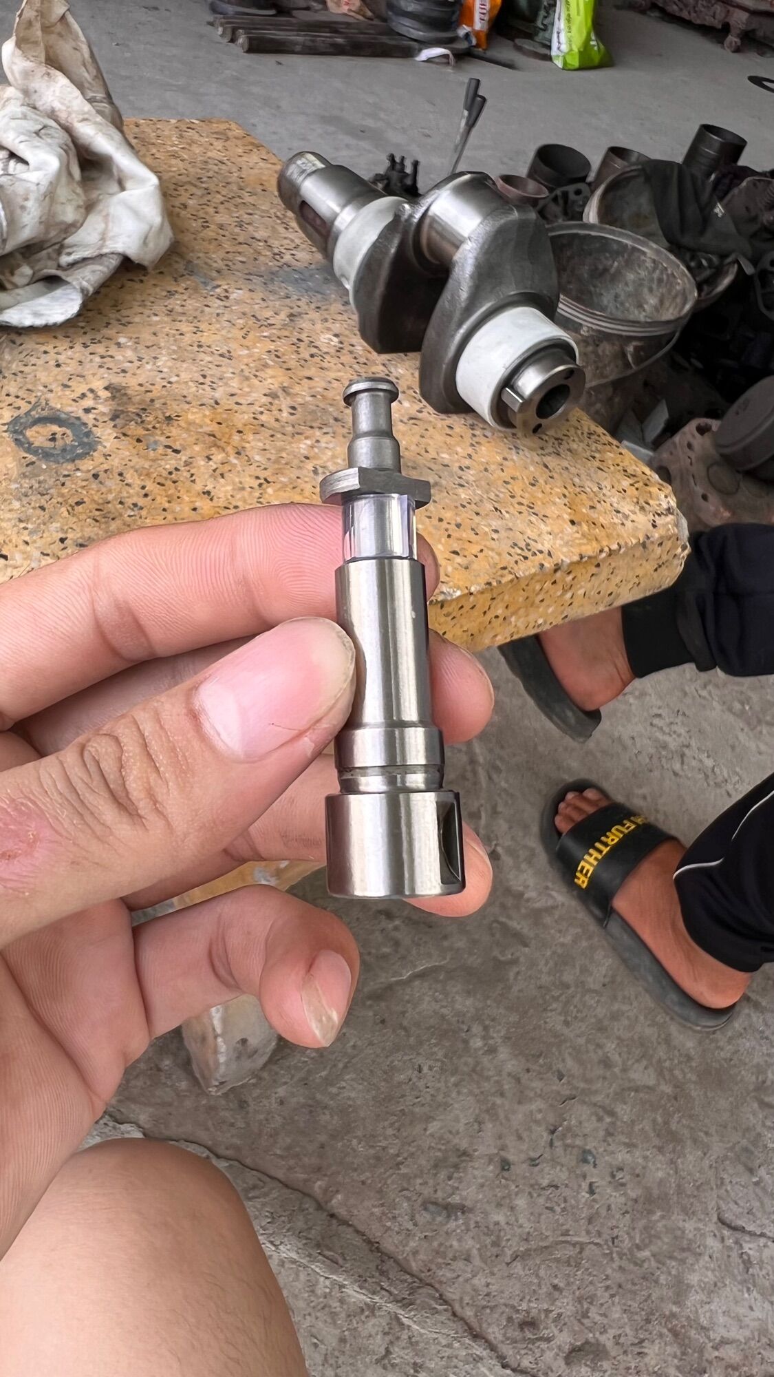 Ty bơm máy D6,D7,D8,D9,D12,D15,D22,D24,D28