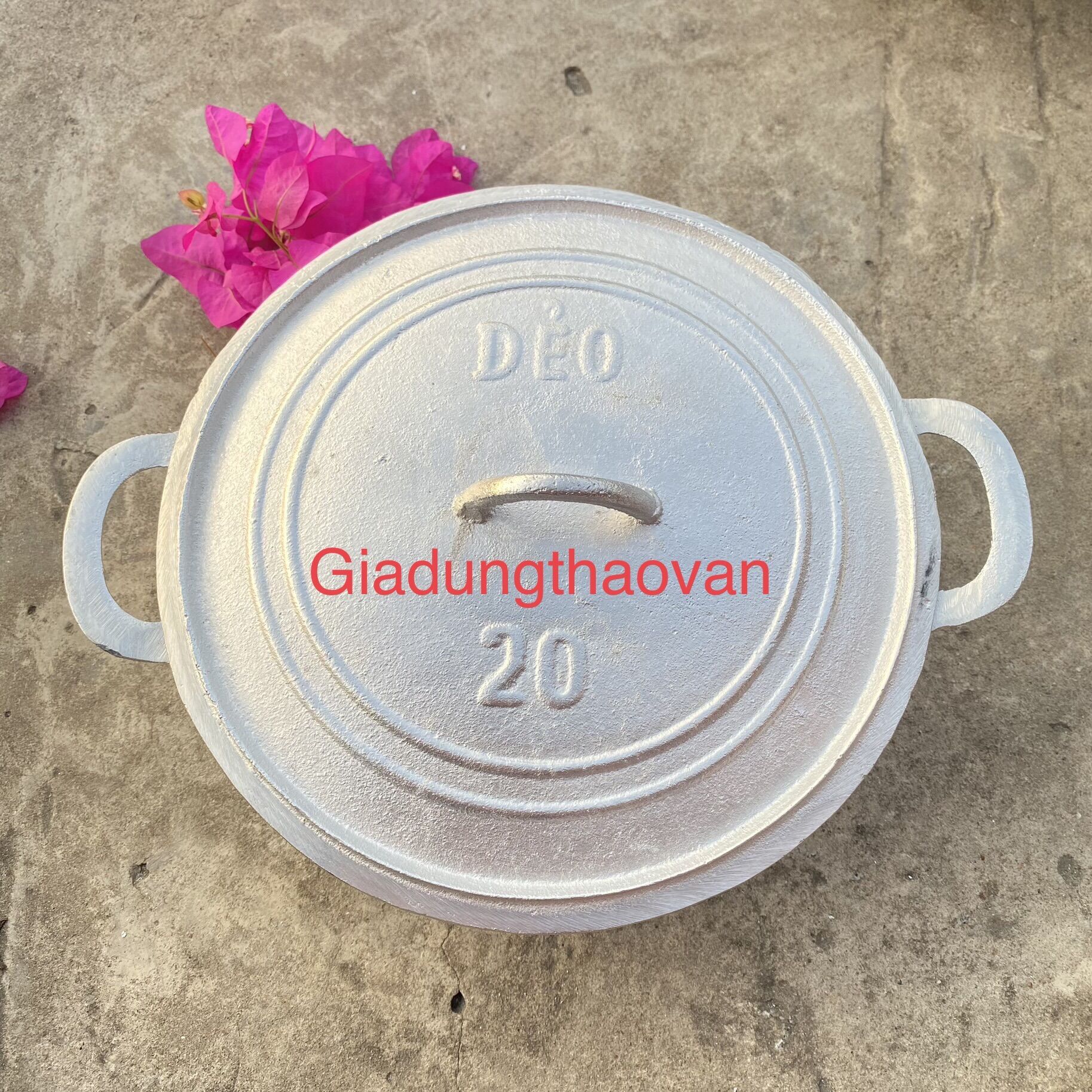 Nồi gang đúc nguyên khối số 20 - kích thước 25cm