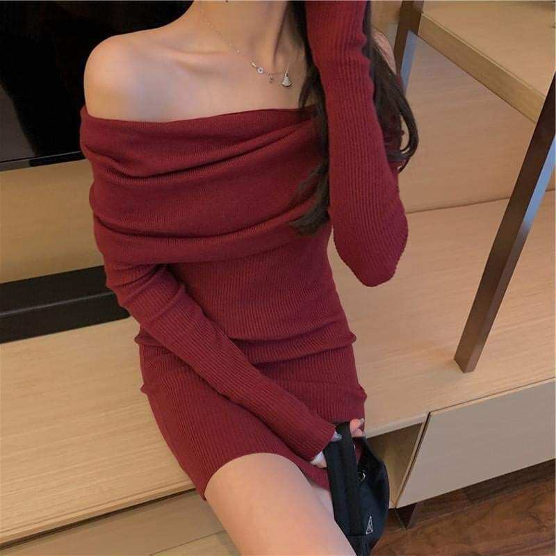 Tet2 đầm body bẹt vai bảng to xinh