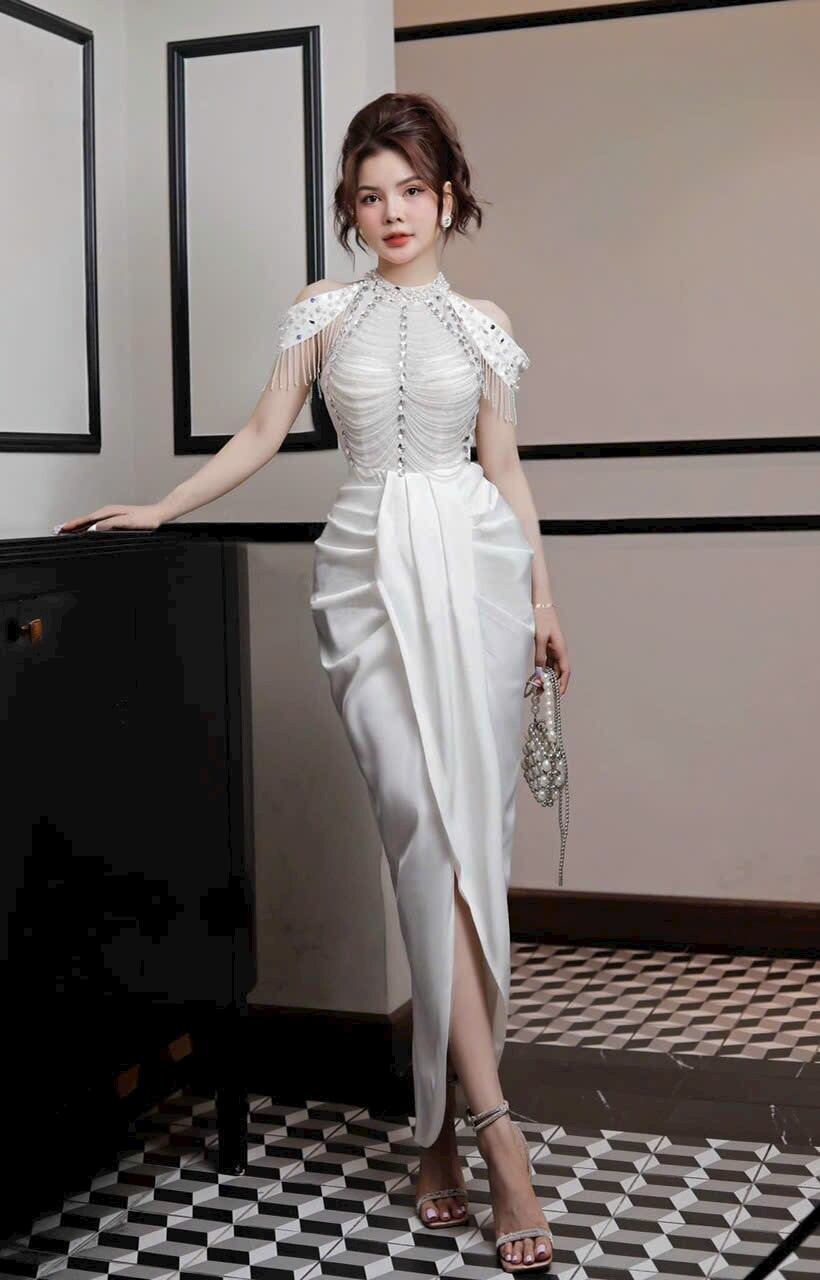 Đầm body yếm rớt vai
