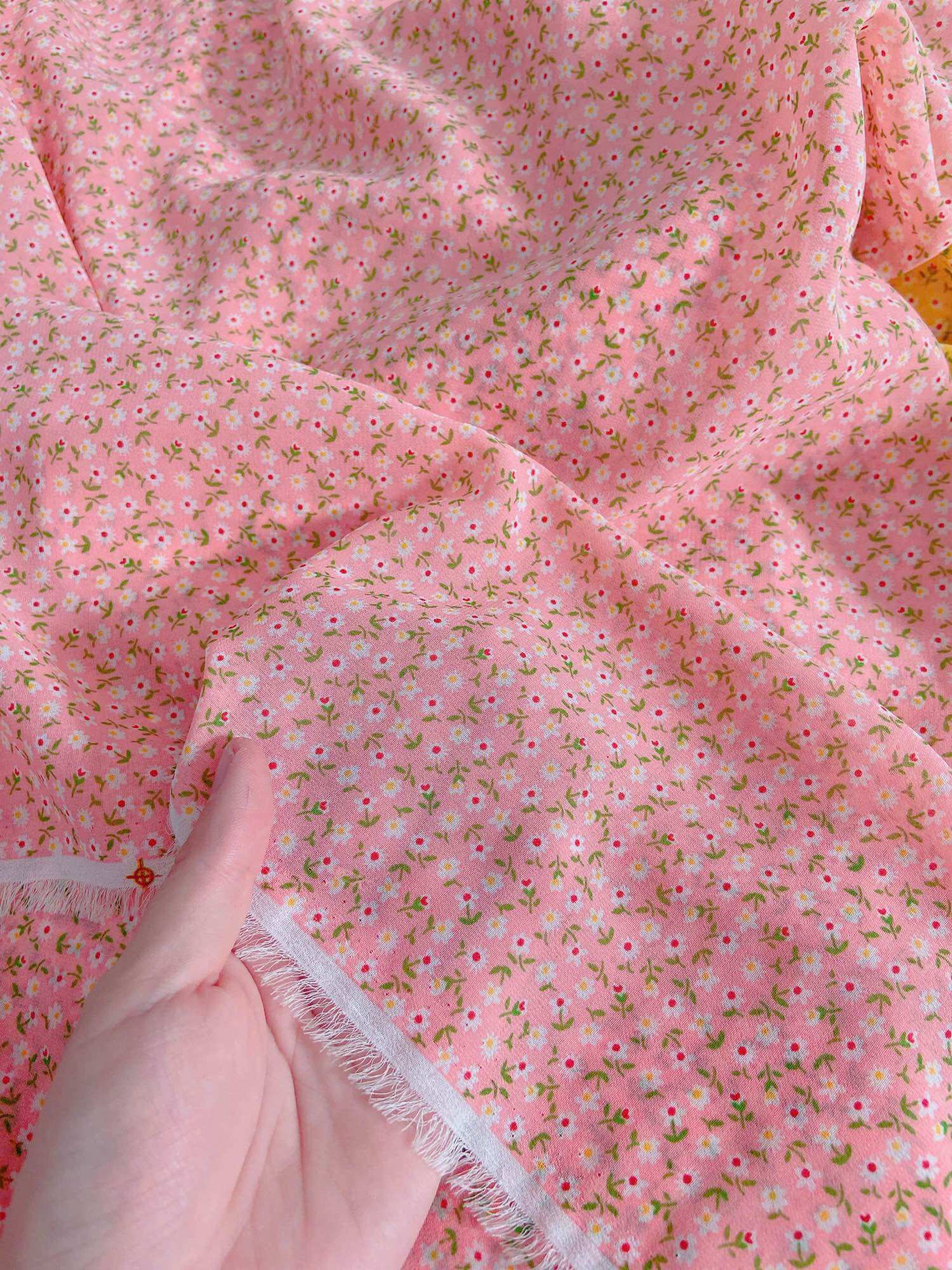 Chiffon Fabric, Soft and Flowing Floral Chiffon, Specialized for Making Dresses, Skirts, Ao Dai, Ba Ba Dresses, and Other Garments [Color Chart 1]