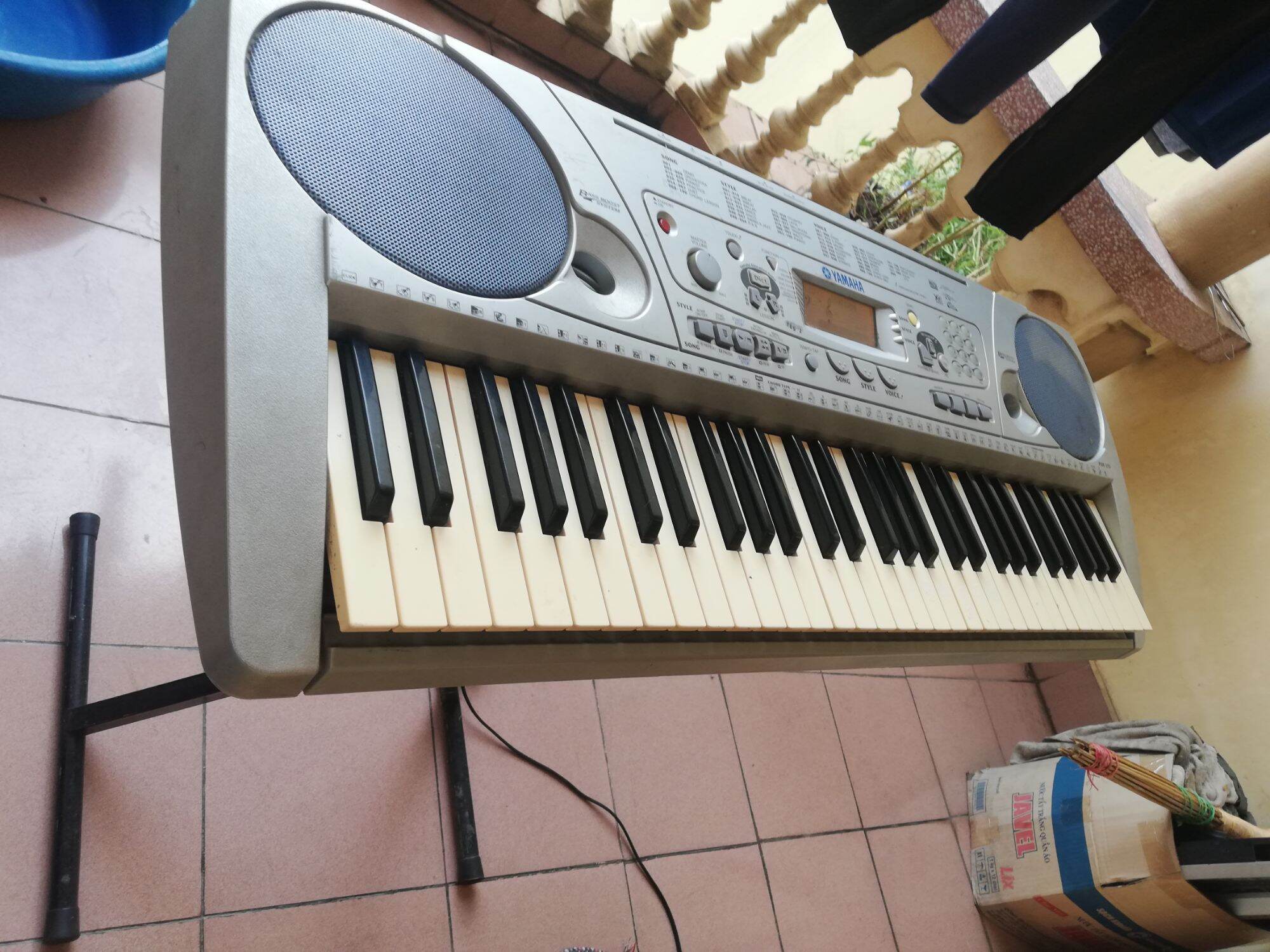 Đàn organ yamaha psr 275