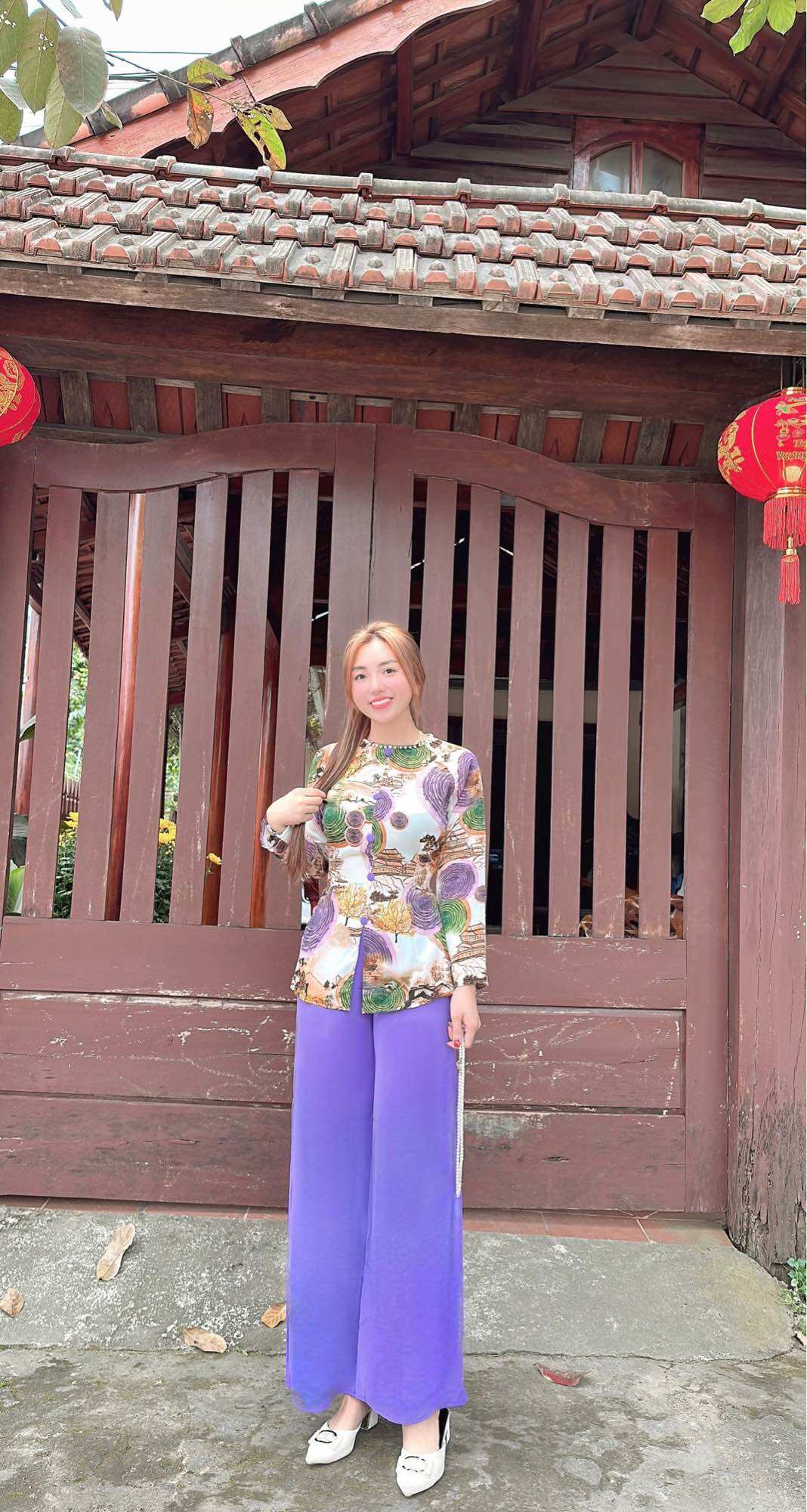 Bà ba truyền thống nút bộc sang trọng