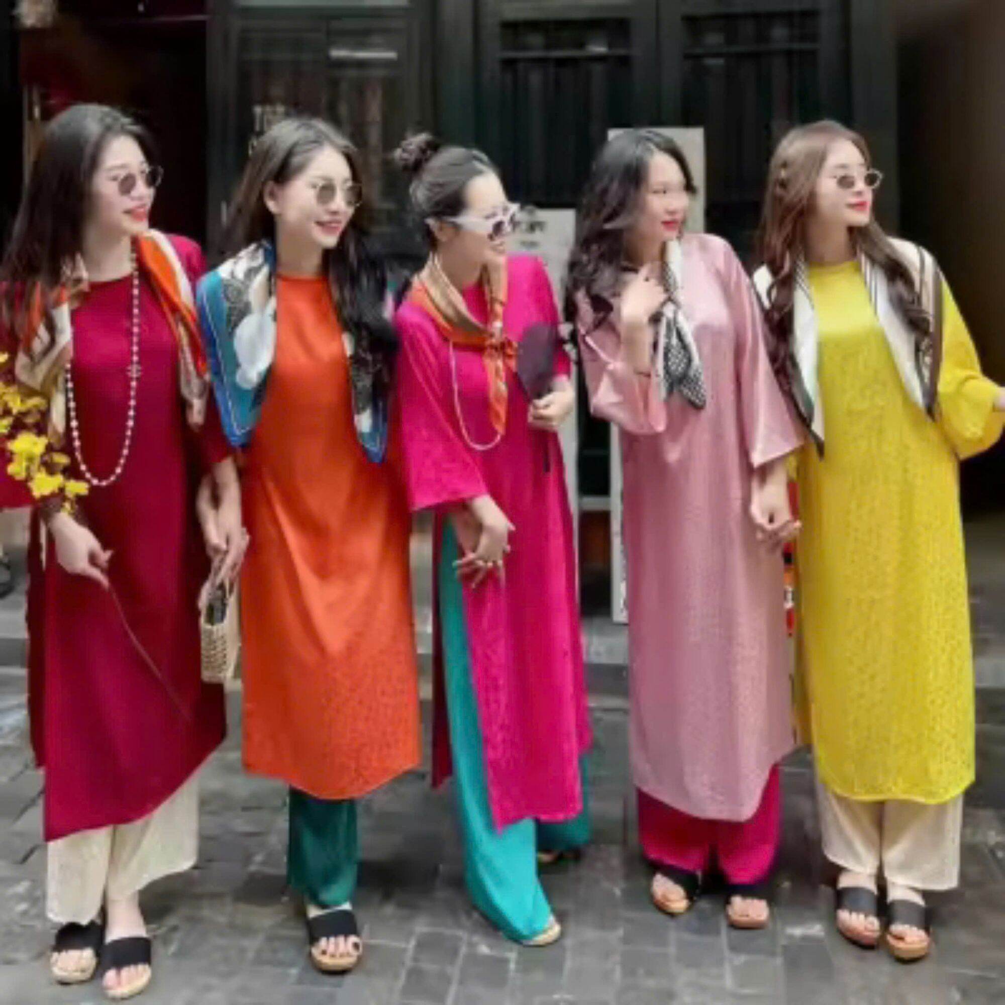 Áo dài gấm tơ suông mặc tết (chỉ áo)