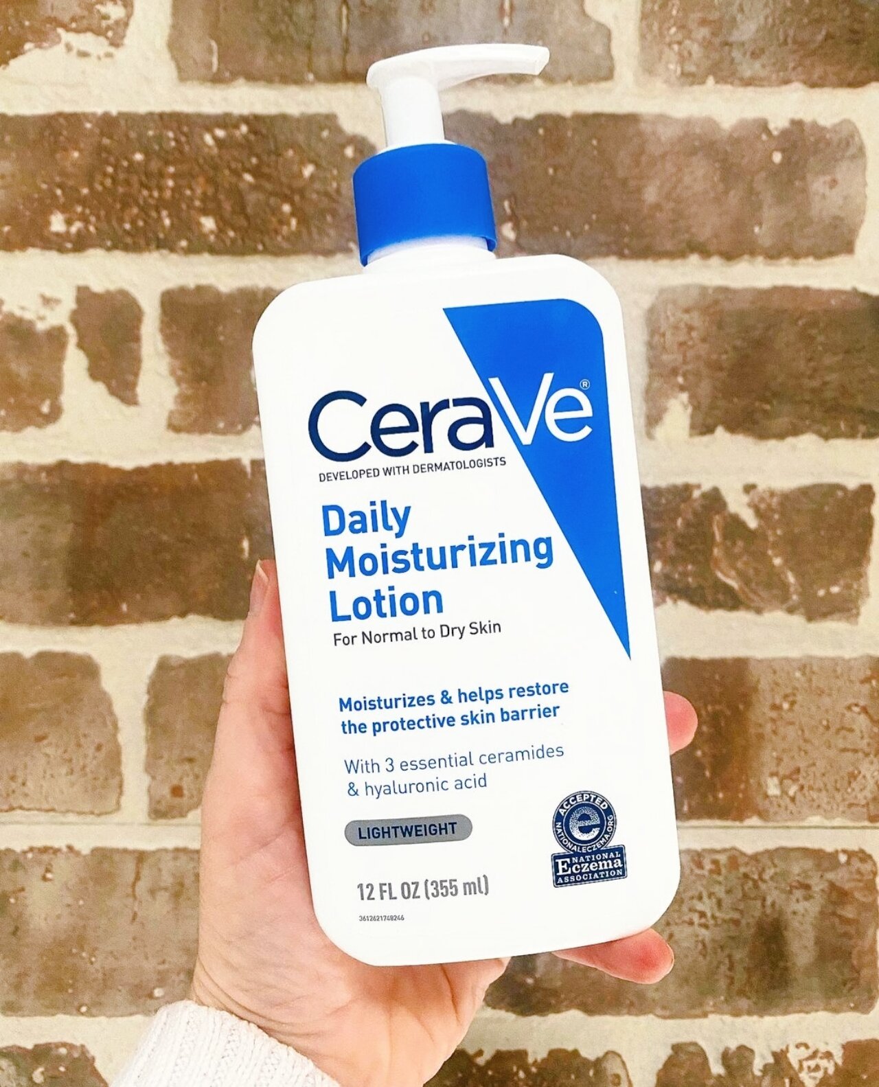 Lotion dưỡng ẩm Cerave Daily Moisturizing