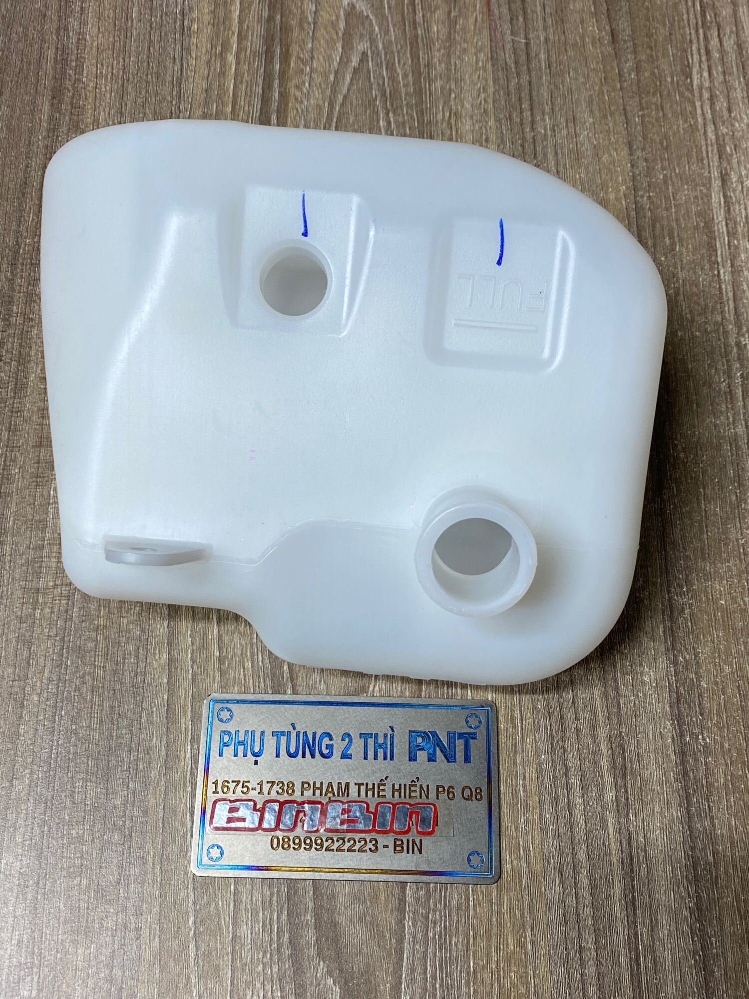 Bình đựng nhớt pha Yaz Zin