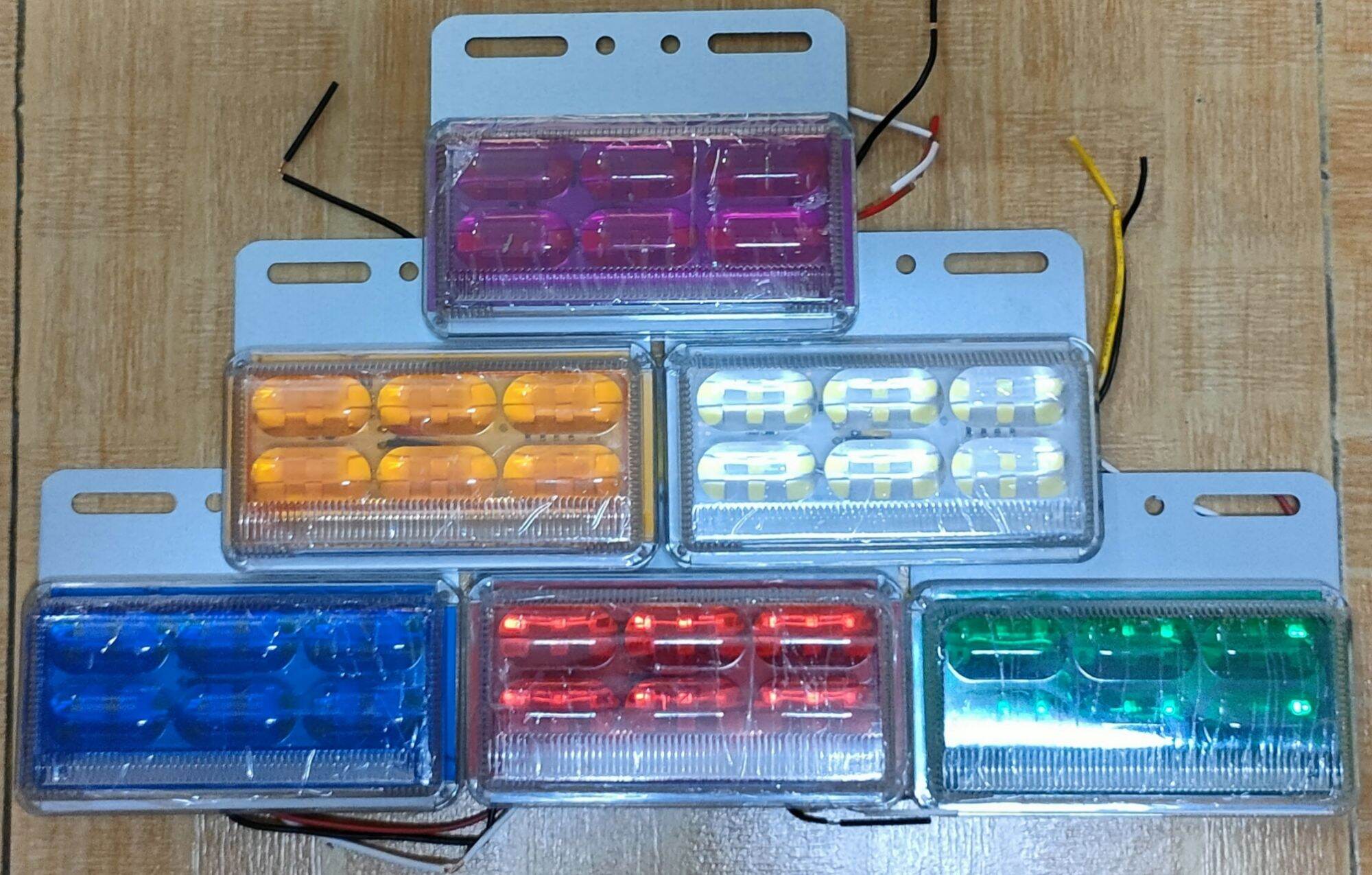 Đèn sườn 6D , giá 1 hộp 2 cái ( 1 cặp ) , ko có 7 màu ở dưới