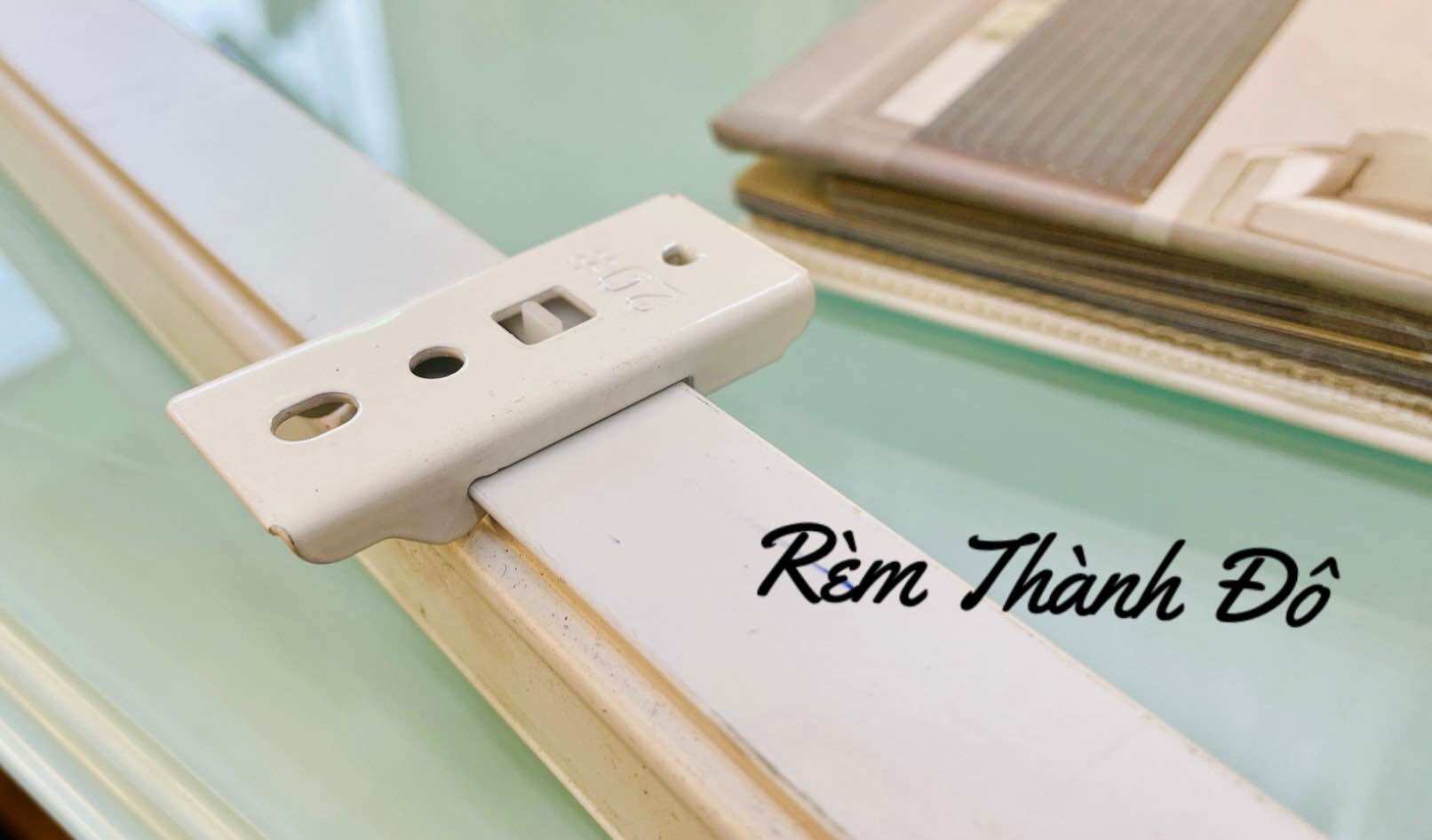 Phụ kiện lắp thanh ray treo rèm/ ke treo thanh trượt trên trần/ phụ kiện rèm