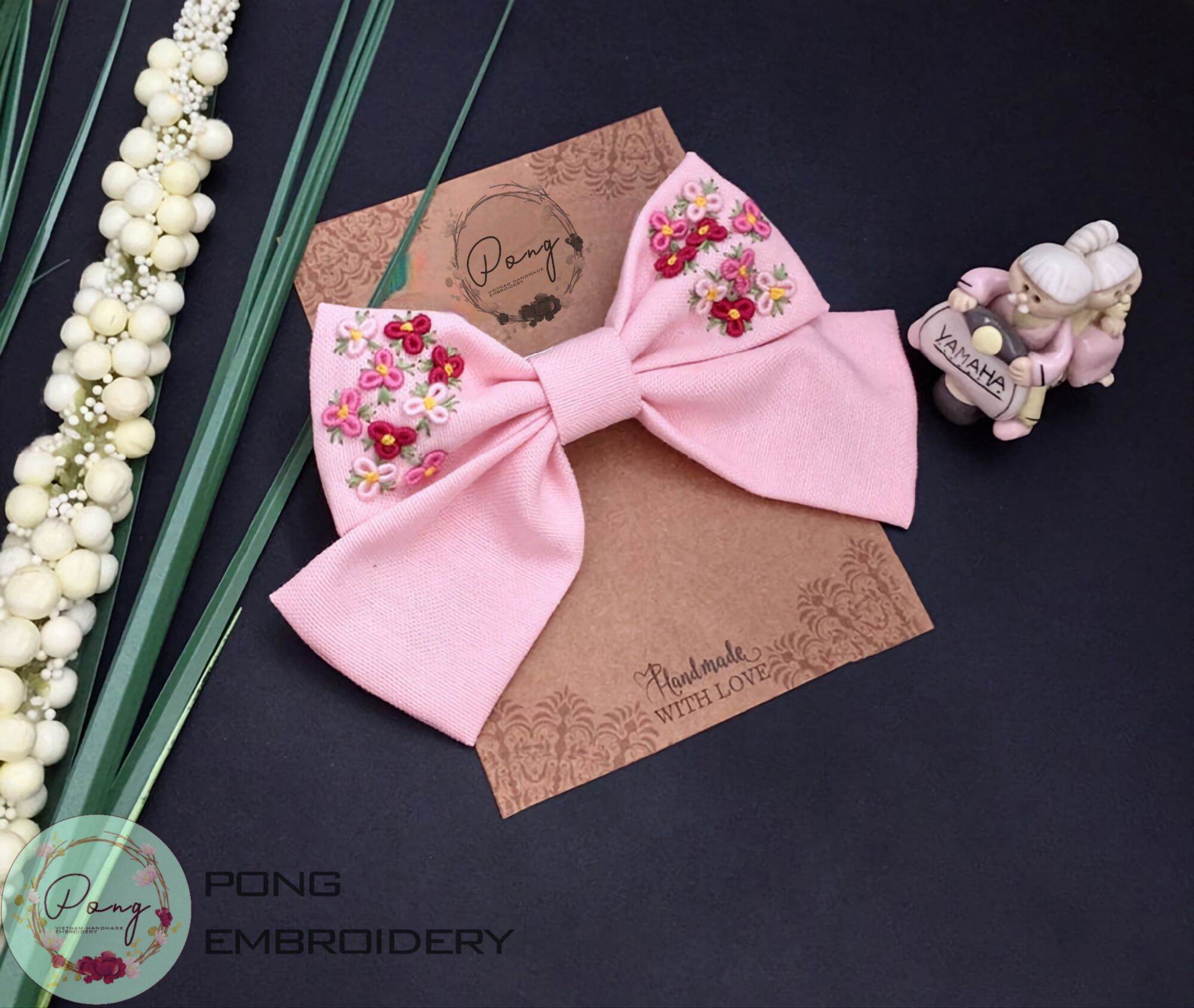 Nơ kẹp tóc nữ handmade thêu tay thủ công họa tiết hoa màu hồng - pong embroidery