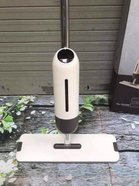 Cây lau nhà Lock&Lock dạng xịt nước ETM472