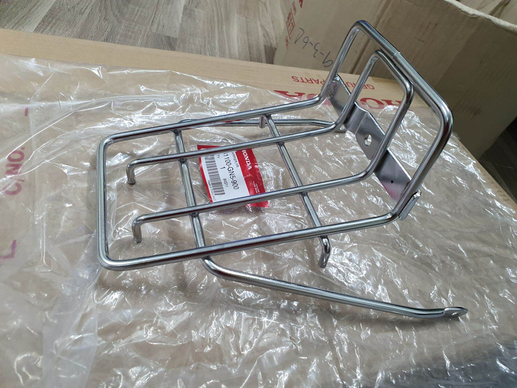 Baga trước xe Dream Thái