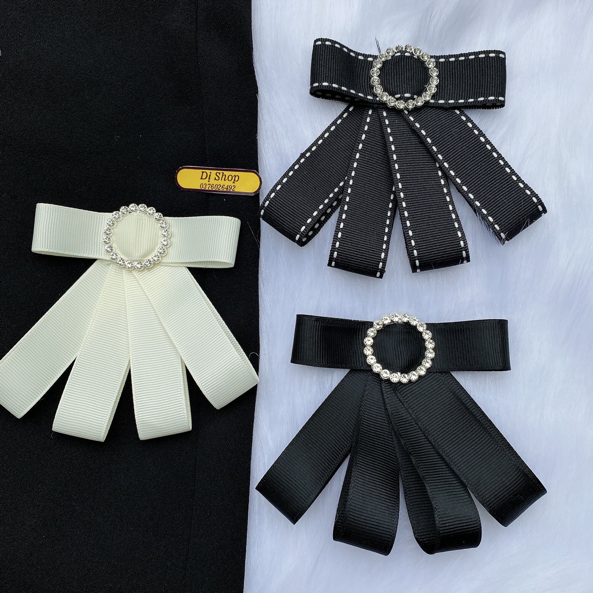 1 nơ cài áo size tầm 12cm