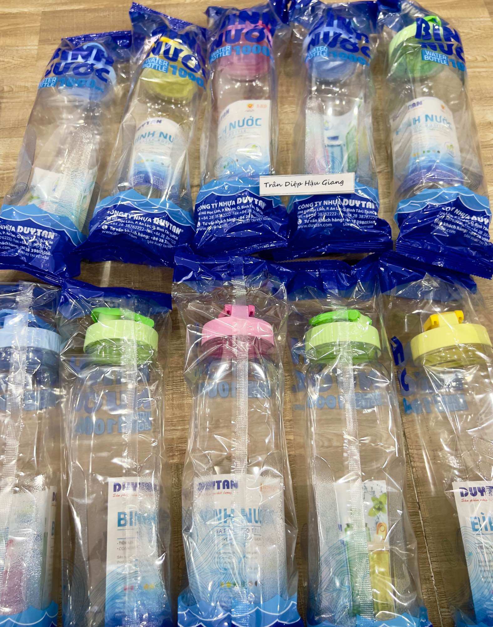 Bình nước 1Lit Duy Tân, Bình Đựng Nước Nắp Bật 1000ml