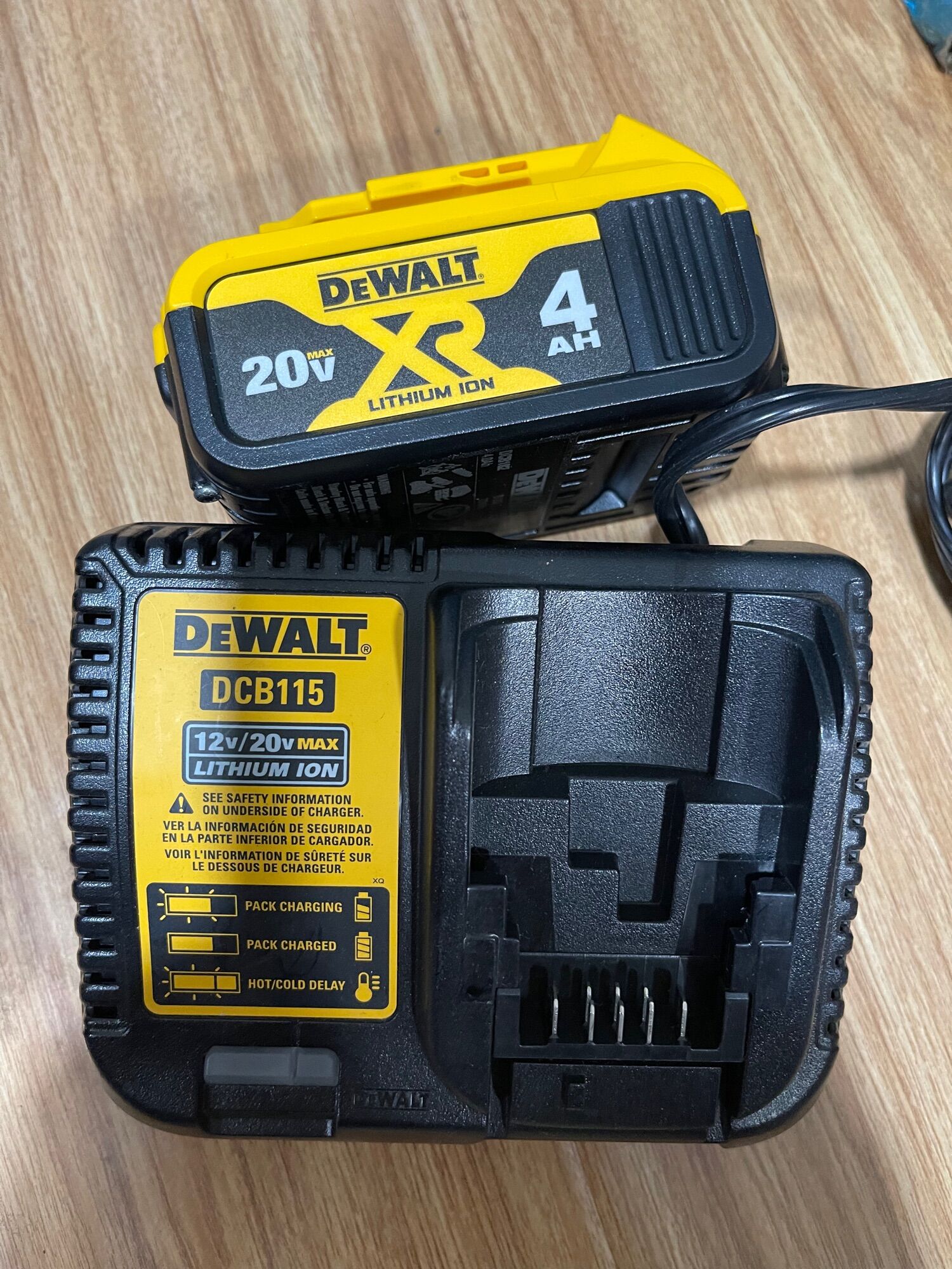 Sac dewalt 115 | pin dewalt dcb182 4ah
