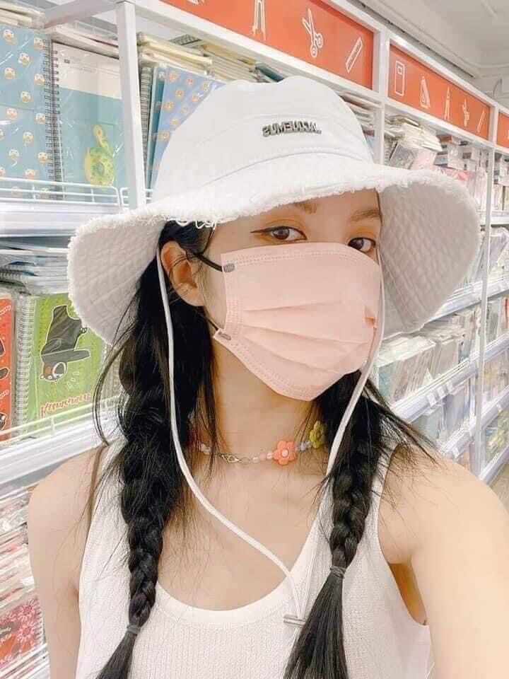Một cái khẩu trang thái lan (ngẩu nhiên unisex)