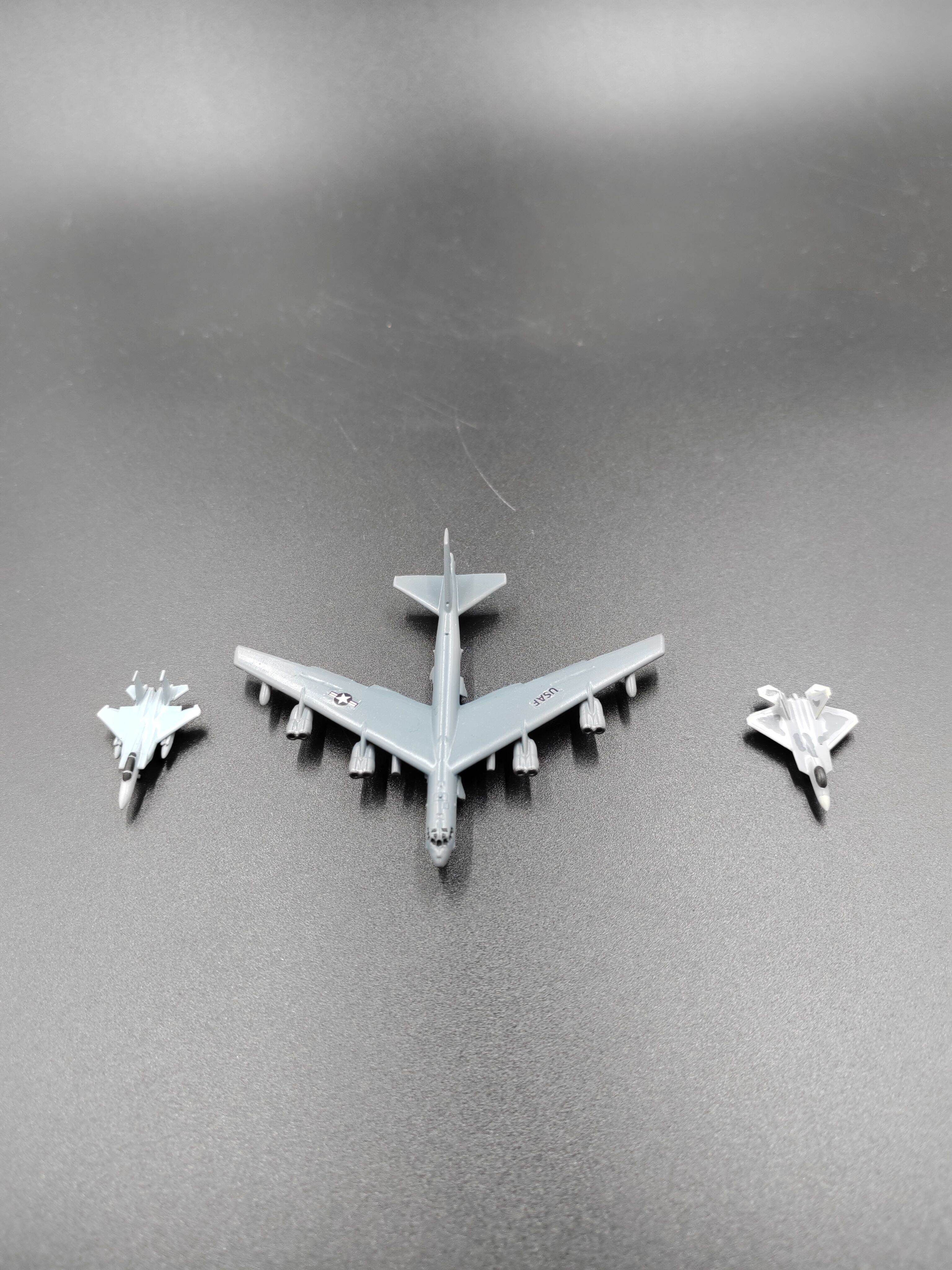 Mô Hình Máy Bay Ném Bom B52 1/700 Mô Hình Máy Bay Chiến Đấu Micro Mô Hình Máy Bay F22 F15 Máy Bay Né