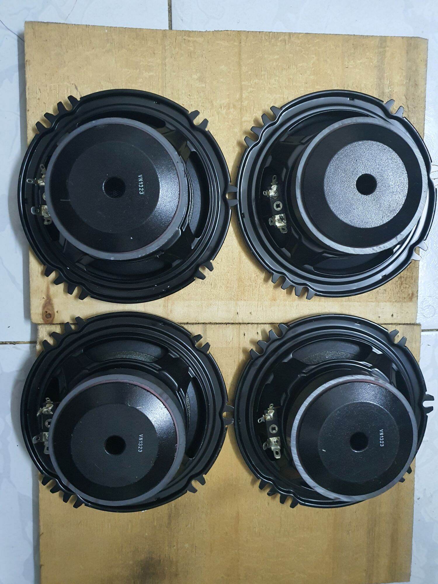Loa bass 16 sony