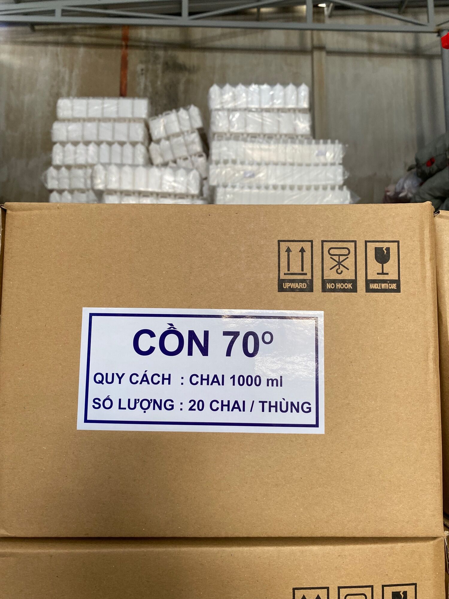 Cồn sát khuẩn , chai vuông có vòi xịt 70,cồn y tế.
